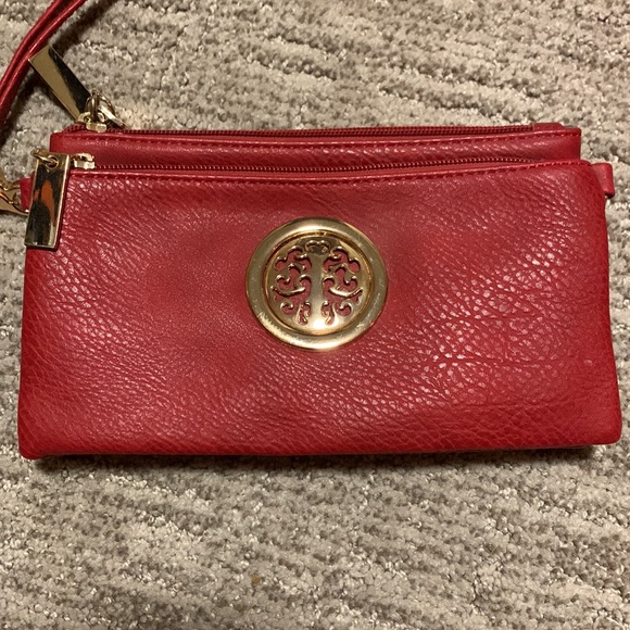 Red wristlet - Picture 4 of 4